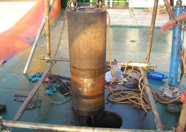 Servicing and overhaul hydraulic Towing